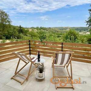 **NOVA KUCA NA STRAZILOVU**